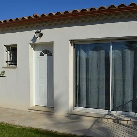 Joli Appartement Au Calme Entre Nimes Et Avignon Meynes Exterior foto